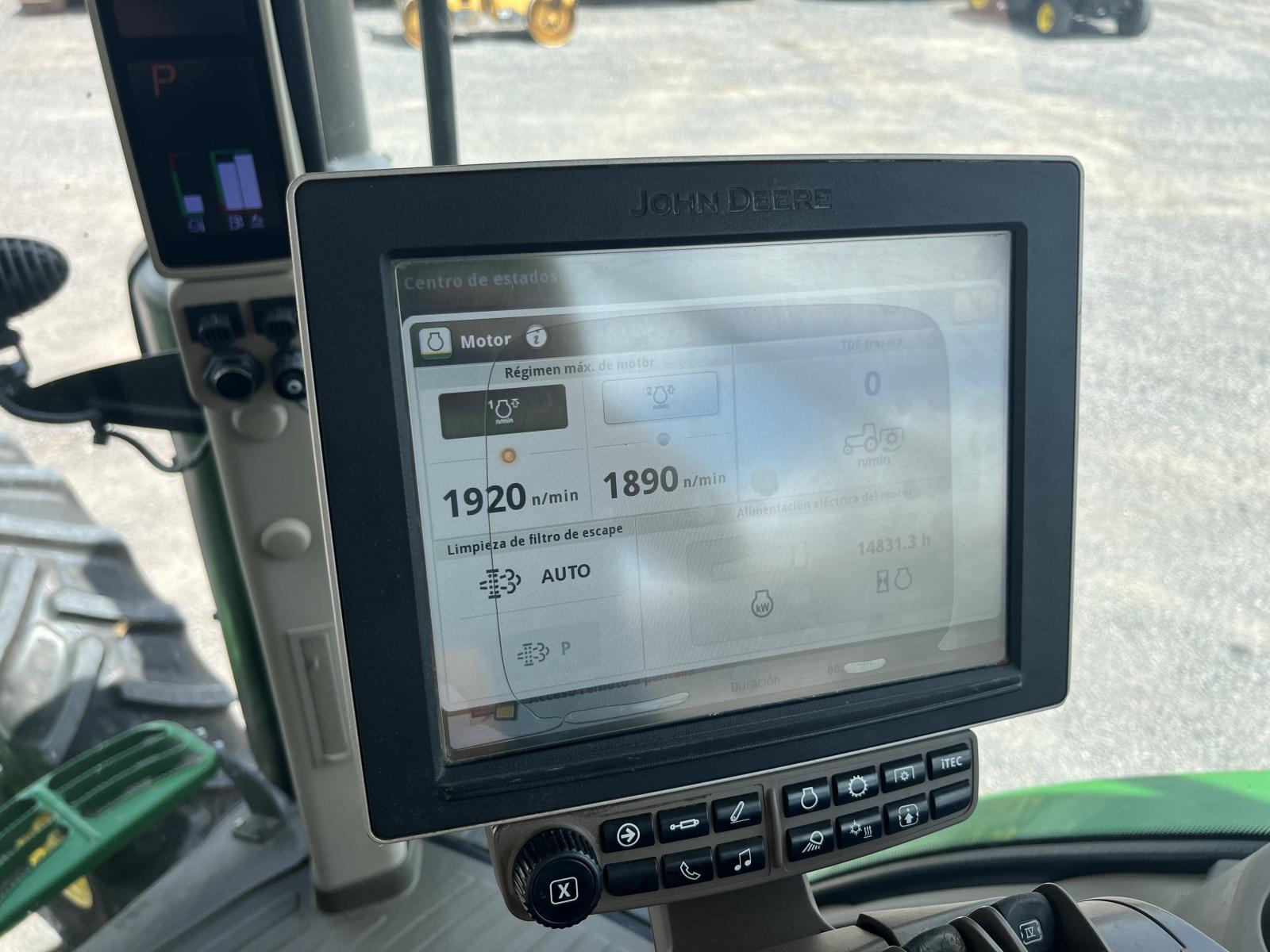 ./imagenes/INVOICE/2019/18103/JOHN DEERE 7270R (18).JPG